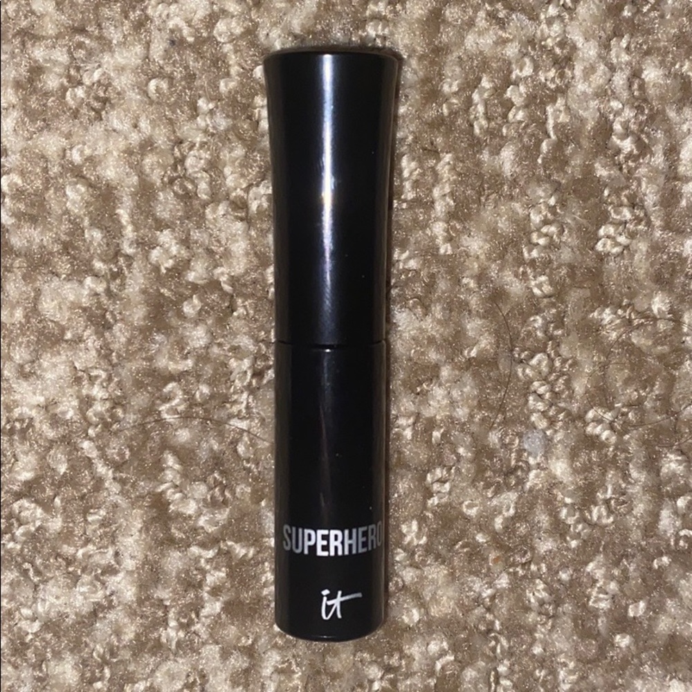 mascara